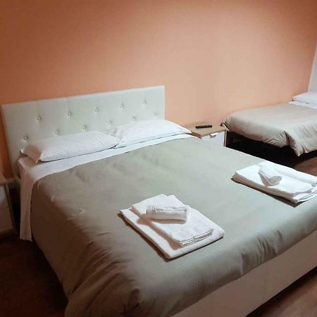 Hotel Piramide Реджонель-Эмилия Экстерьер фото