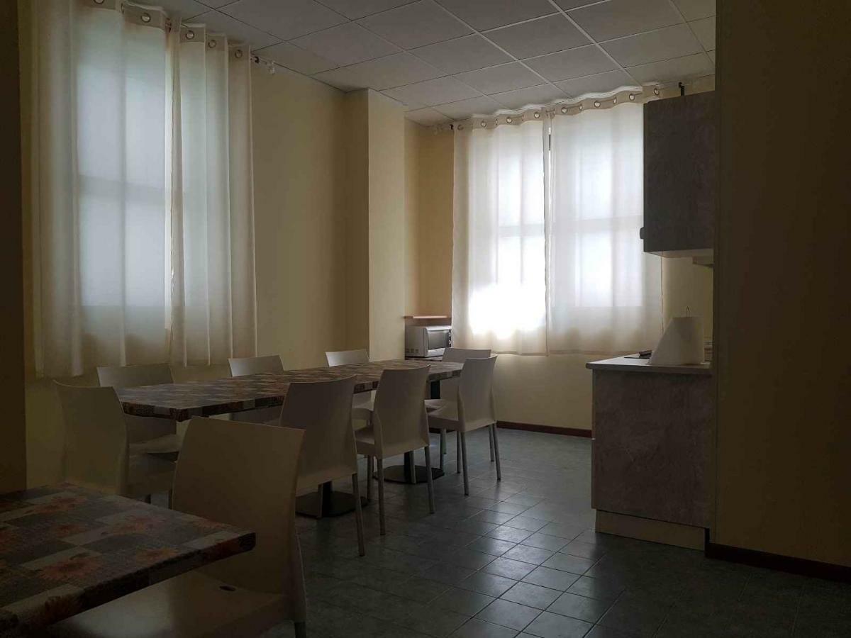 Hotel Piramide Реджонель-Эмилия Экстерьер фото
