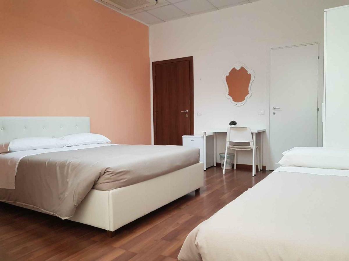 Hotel Piramide Реджонель-Эмилия Экстерьер фото