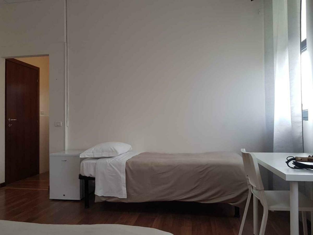 Hotel Piramide Реджонель-Эмилия Экстерьер фото